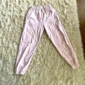 Brandy Melville pink rosa sweatpants.
